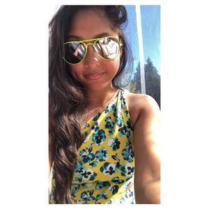 Meet your Posher, Danielle